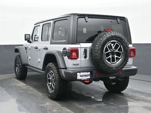 Used 2024 Jeep Wrangler Unlimited Rubicon w/ Capability Package AWD/4WD image 2