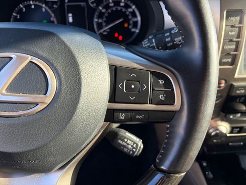 Used 2020 Lexus GX 460 Luxury w/ Accessory Package AWD/4WD image 17