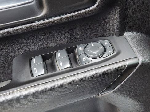 Used 2022 Chevrolet Silverado 2500 Custom w/ Custom Value Package image 27