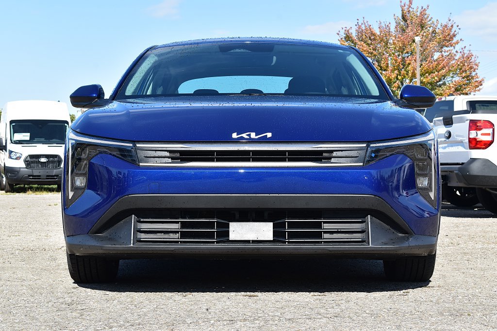Used 2025 Kia K4 FWD image 2