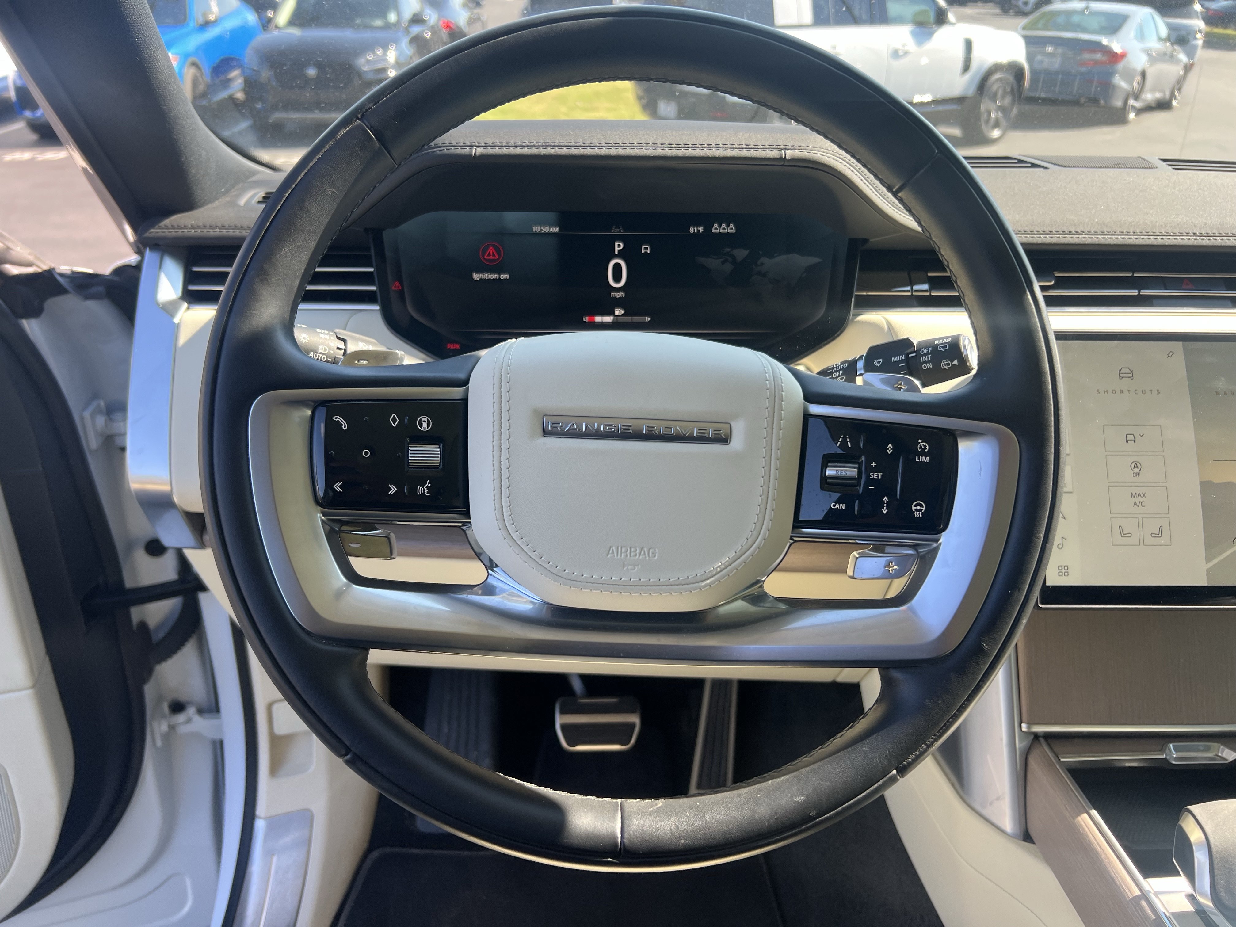 Used 2025 Land Rover Range Rover SE AWD/4WD image 20