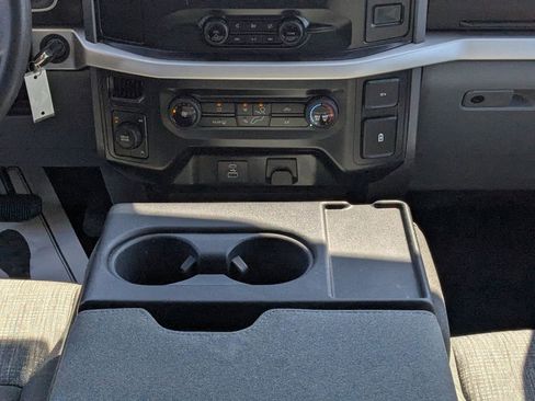 Used 2022 Ford F150 XLT AWD/4WD image 17