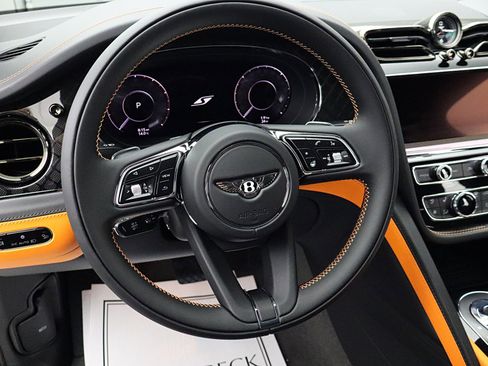 New 2025 Bentley Bentayga image 24