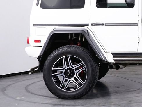 Used 2018 Mercedes-Benz G 550 Squared image 14
