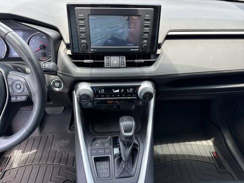 Used 2021 Toyota RAV4 XLE Premium FWD image 28