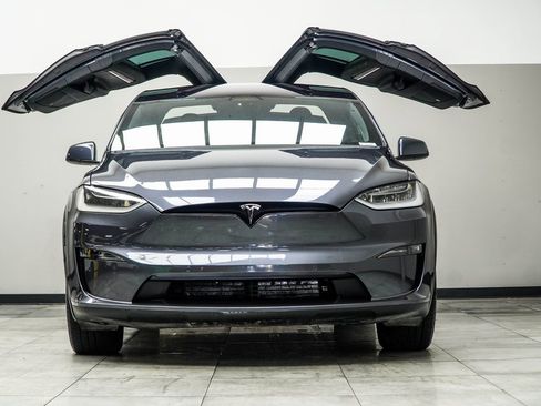 Used 2022 Tesla Model X image 6