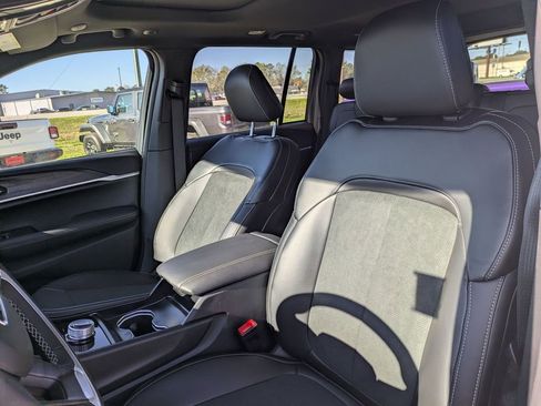 New 2026 Jeep Grand Cherokee Altitude RWD image 15