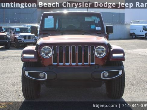 Used 2021 Jeep Wrangler Unlimited Sahara image 2