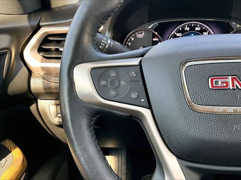 Used 2017 GMC Acadia Denali w/ Technology Package AWD/4WD image 15
