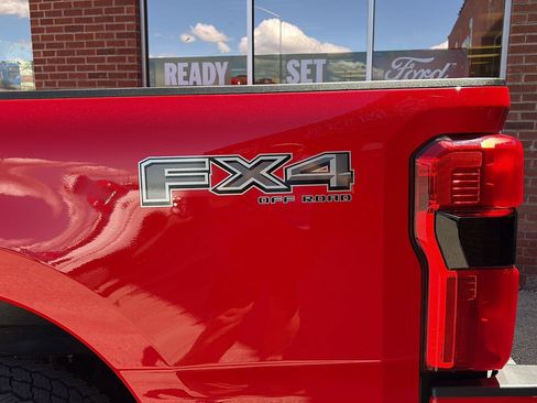 New 2026 Ford F350 Lariat w/ Black Appearance Package AWD/4WD image 3