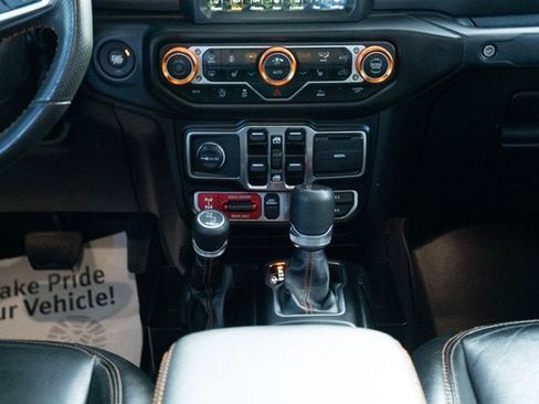 Used 2023 Jeep Gladiator Mojave w/ Cold Weather Group image 33