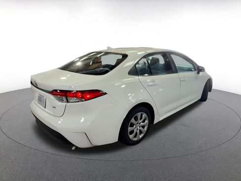 Used 2025 Toyota Corolla LE image 8