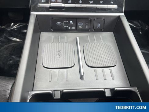 Used 2024 Hyundai Santa Fe Limited image 38