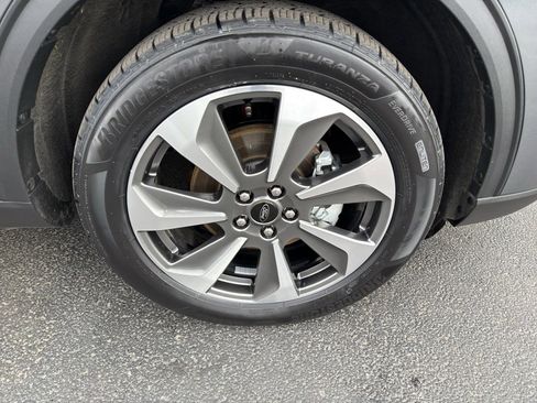 Used 2025 Ford Escape Platinum image 11