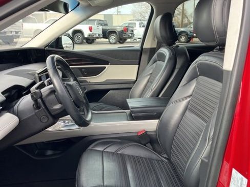 Used 2024 Lincoln Nautilus Reserve image 27