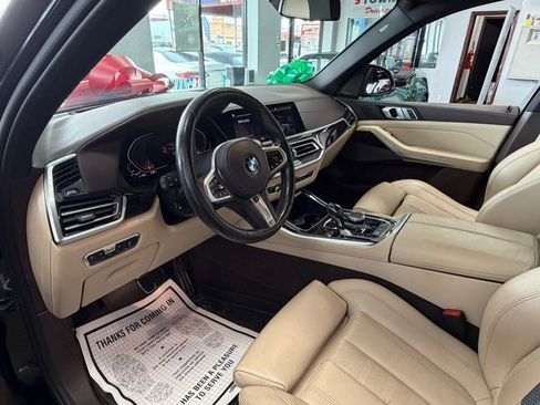 Used 2019 BMW X5 xDrive40i w/ M Sport Package image 19