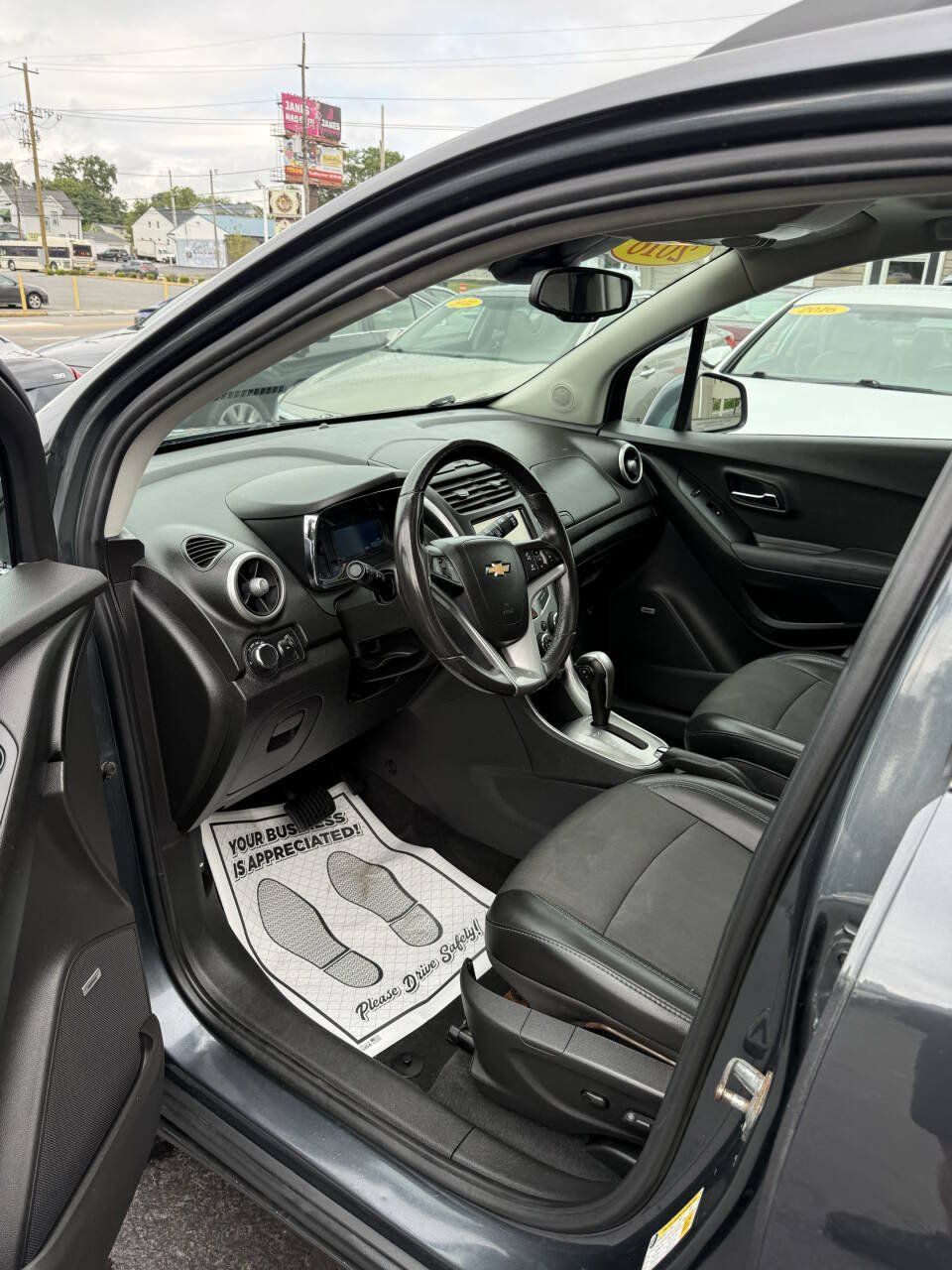 Used 2016 Chevrolet Trax LT w/ LT Sun and Sound Package AWD/4WD image 10