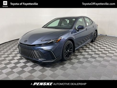 New 2026 Toyota Camry SE FWD image 1