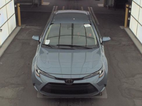 Used 2024 Toyota Corolla LE image 2