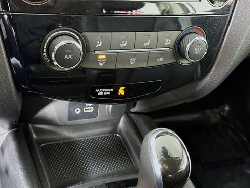 Certified 2020 Nissan Rogue Sport S image 8