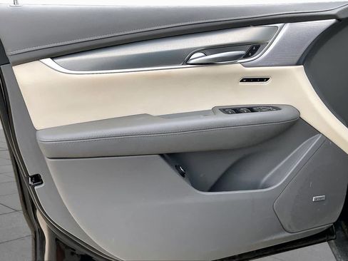 Used 2025 Cadillac XT5 Premium Luxury w/ LPO, Floor Liner Package FWD image 21