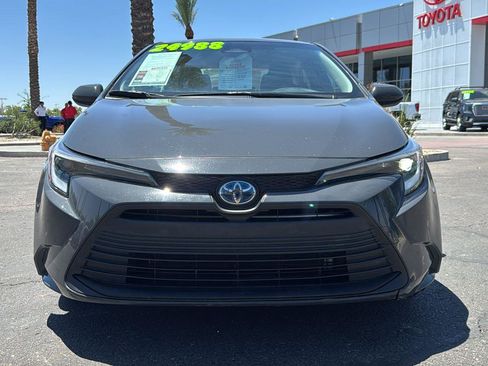 Used 2024 Toyota Corolla LE FWD image 2