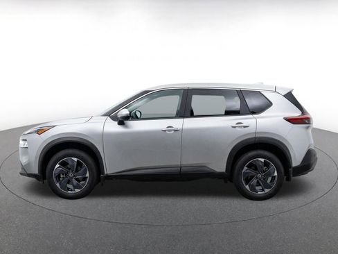 Used 2025 Nissan Rogue SV AWD/4WD image 4
