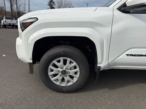 New 2025 Toyota Tacoma SR5 AWD/4WD image 12