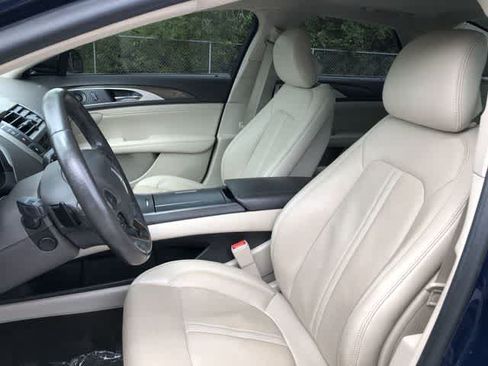 Used 2019 Lincoln MKZ Reserve FWD image 10