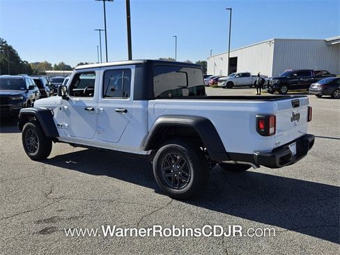 New 2025 Jeep Gladiator Sport image 9