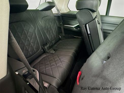 Certified 2024 BMW X7 xDrive40i w/ Premium Package image 29
