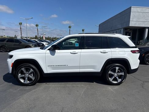 Used 2026 Jeep Grand Cherokee Limited w/ Luxury Tech Group II RWD image 4