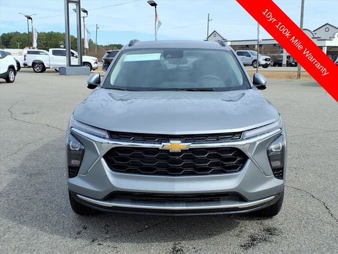 New 2026 Chevrolet Trax LT w/ Driver Confidence Package image 8