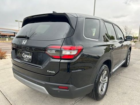 Used 2025 Honda Pilot EX-L image 8