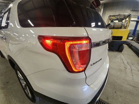 Used 2017 Ford Explorer Limited w/ Equipment Group 301A image 30