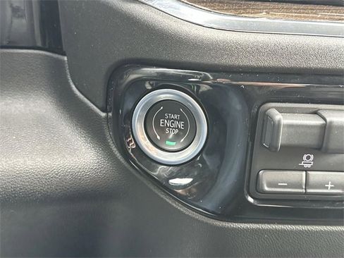 Used 2024 Chevrolet Silverado 3500 LT w/ Convenience Package image 16