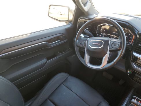 Used 2024 GMC Sierra 1500 SLT w/ SLT Premium Plus Package AWD/4WD image 17