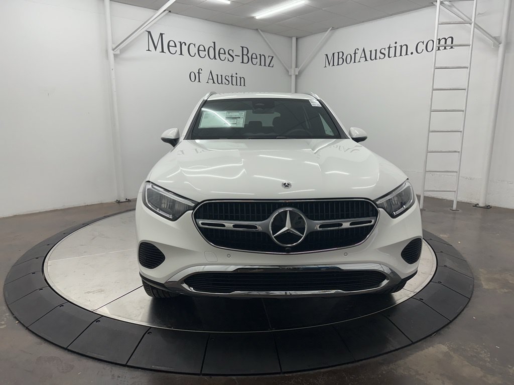 Used 2026 Mercedes-Benz GLC 300 image 2