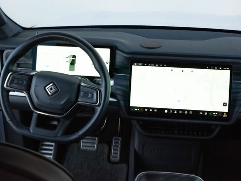 Used 2022 Rivian R1T Launch Edition image 10