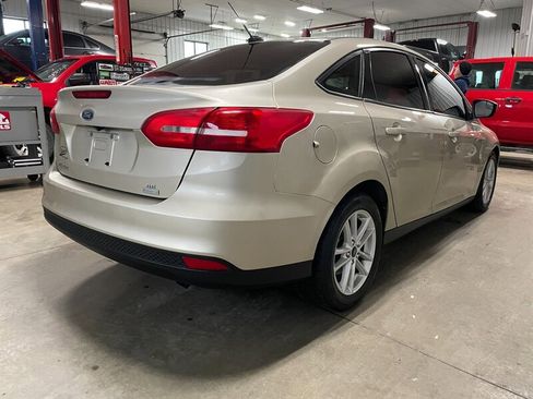 Used 2018 Ford Focus SE image 5