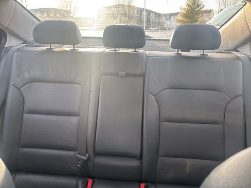 Used 2018 Hyundai Elantra Limited image 34