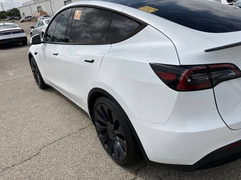 Used 2024 Tesla Model Y Performance AWD/4WD image 6