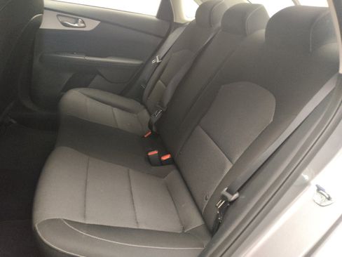 Used 2024 Kia Forte LXS w/ LXS Technology Package FWD image 18