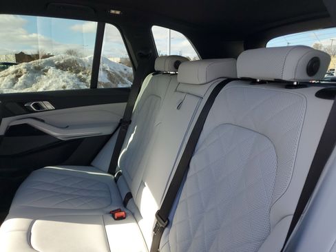 New 2026 BMW X5 xDrive40i w/ M Sport Package image 24