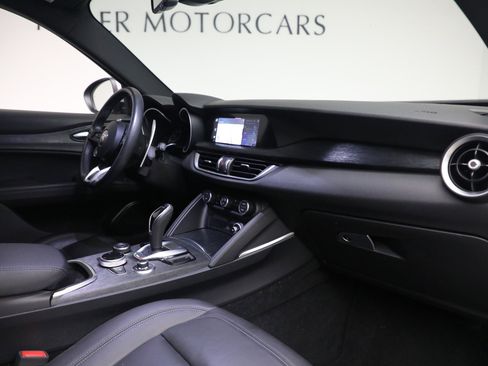 Used 2022 Alfa Romeo Stelvio Sprint image 17