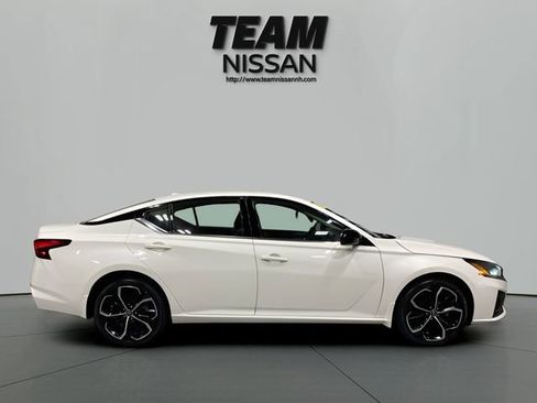 Certified 2023 Nissan Altima 2.5 SR AWD/4WD image 8