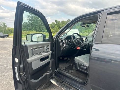 Used 2017 RAM 2500 SLT AWD/4WD image 10