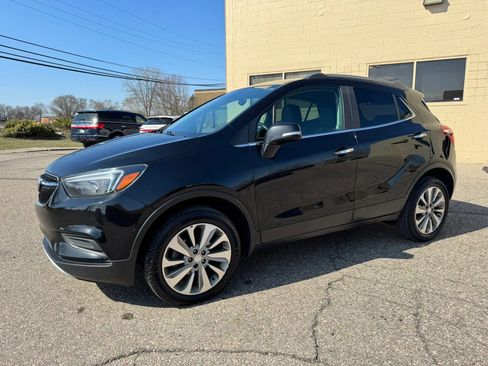 Used 2019 Buick Encore Preferred AWD/4WD image 4