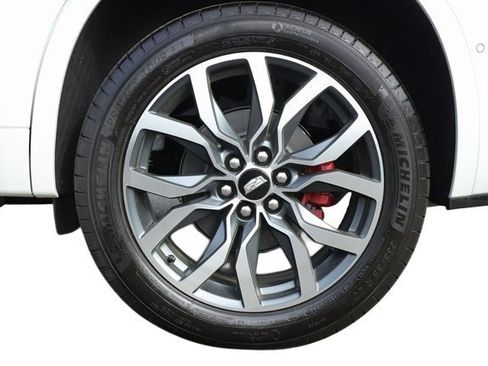 Used 2022 Cadillac XT6 Sport w/ Technology Package image 27