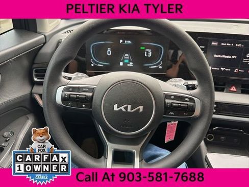 Certified 2025 Kia Sportage LX image 18